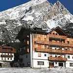 Oasi Hotel 3*