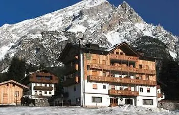 Oasi Hotel 3*